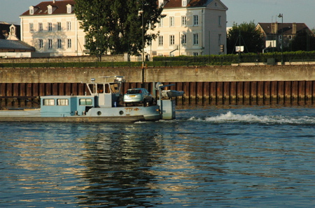 peniche et  voiture